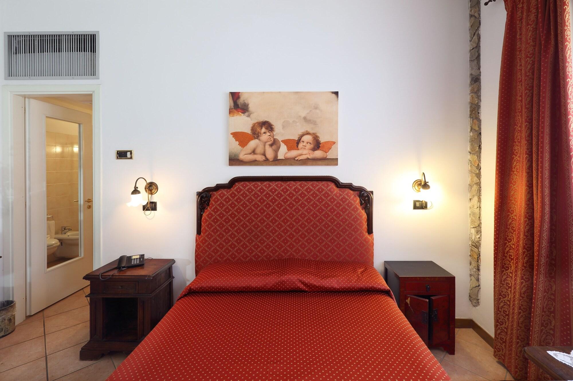 Hotell Sonia 4*